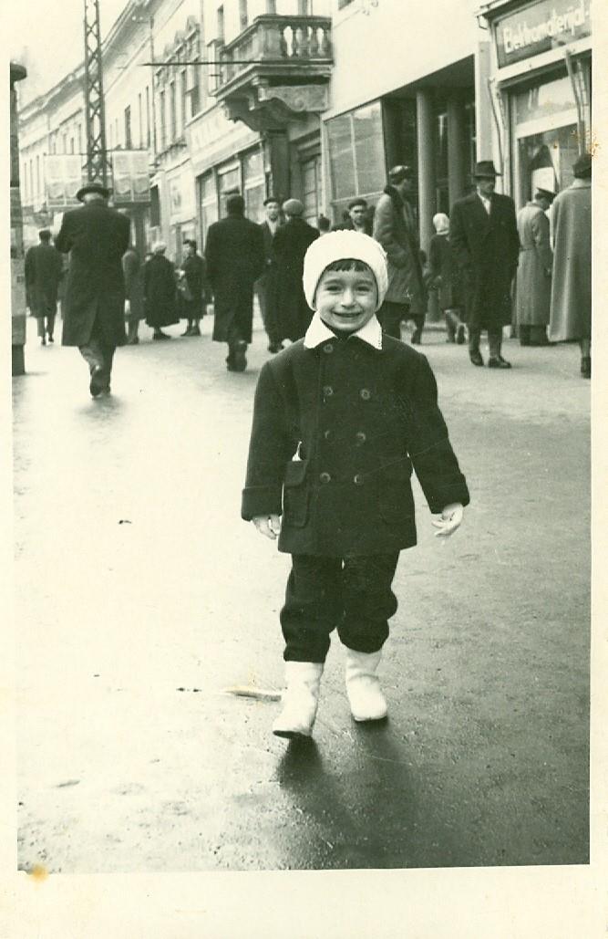 sasa popovic kao dete foto privatna arhiva (7).jpg