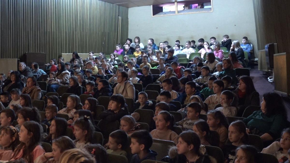 Mališani Župe oduševljeni predstavom.jpg