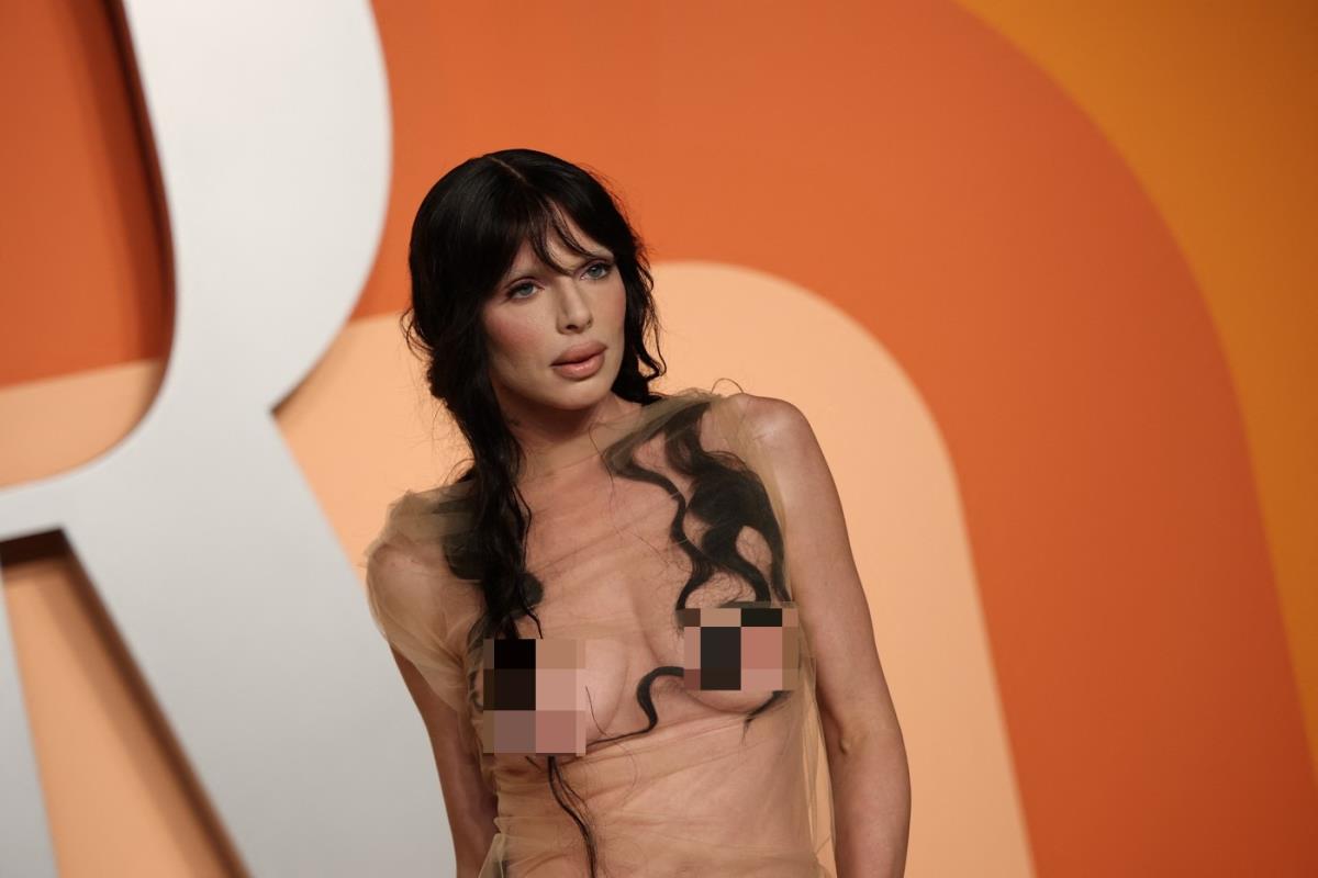 Džulija Foks gola na dodeli Oskara profimedia-0971236110 (1).jpg