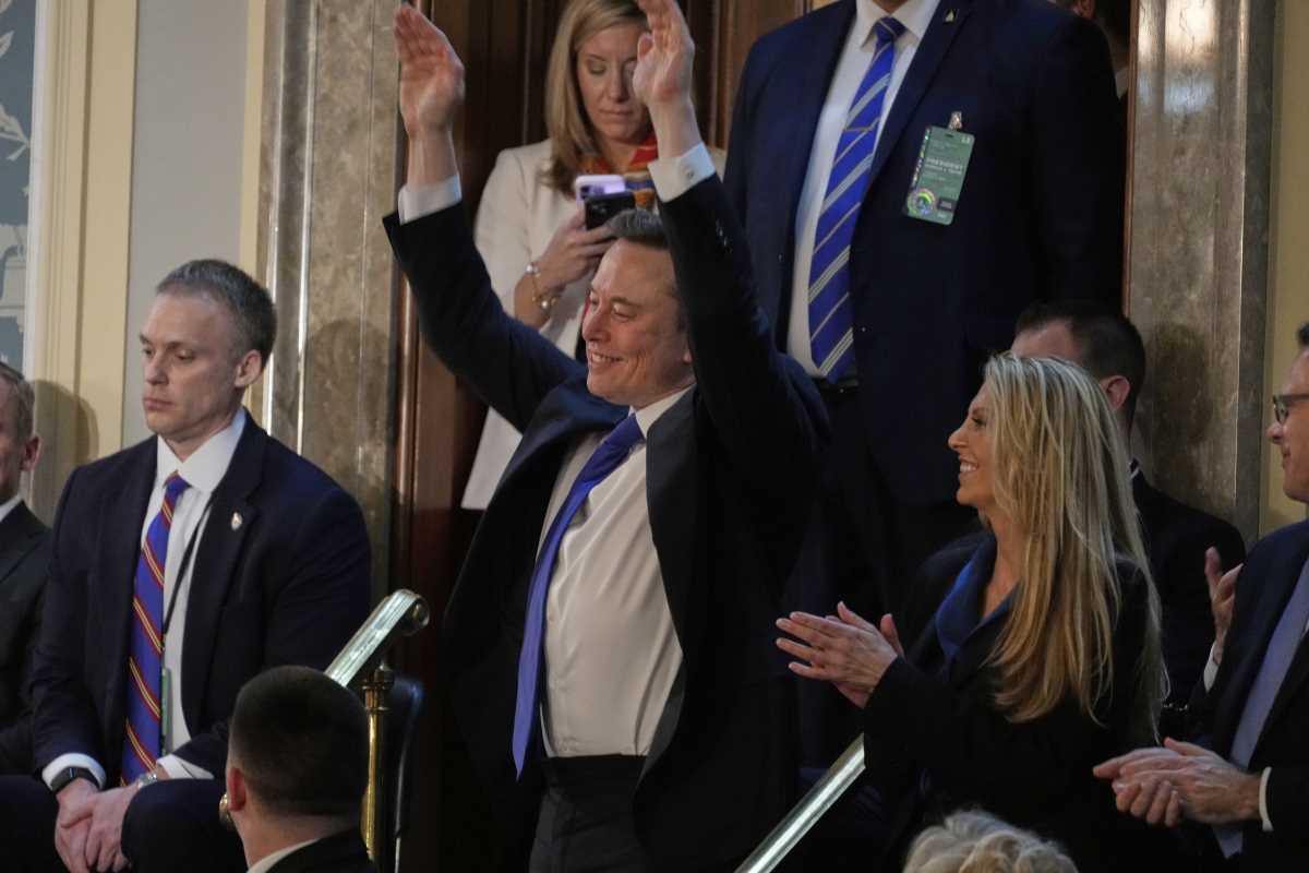 musk03 AP Julia Demaree Nikhinson.jpg