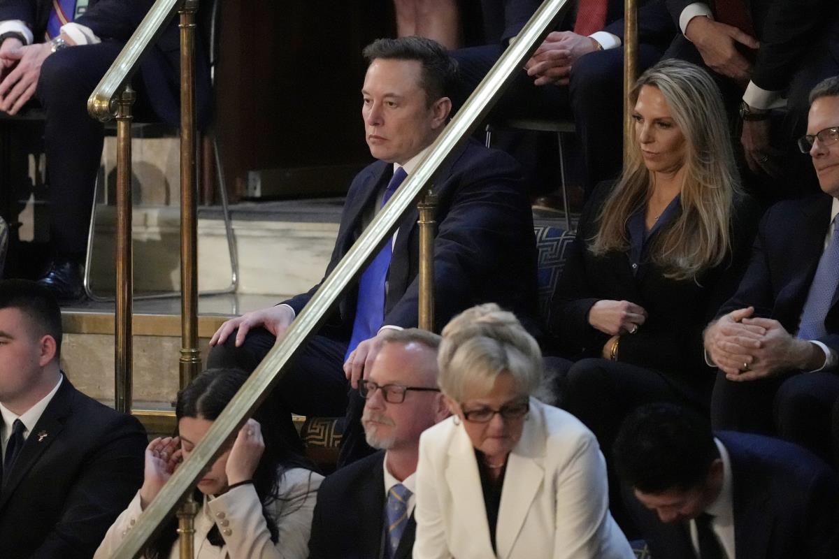 musk01 AP Ben Curtis.jpg