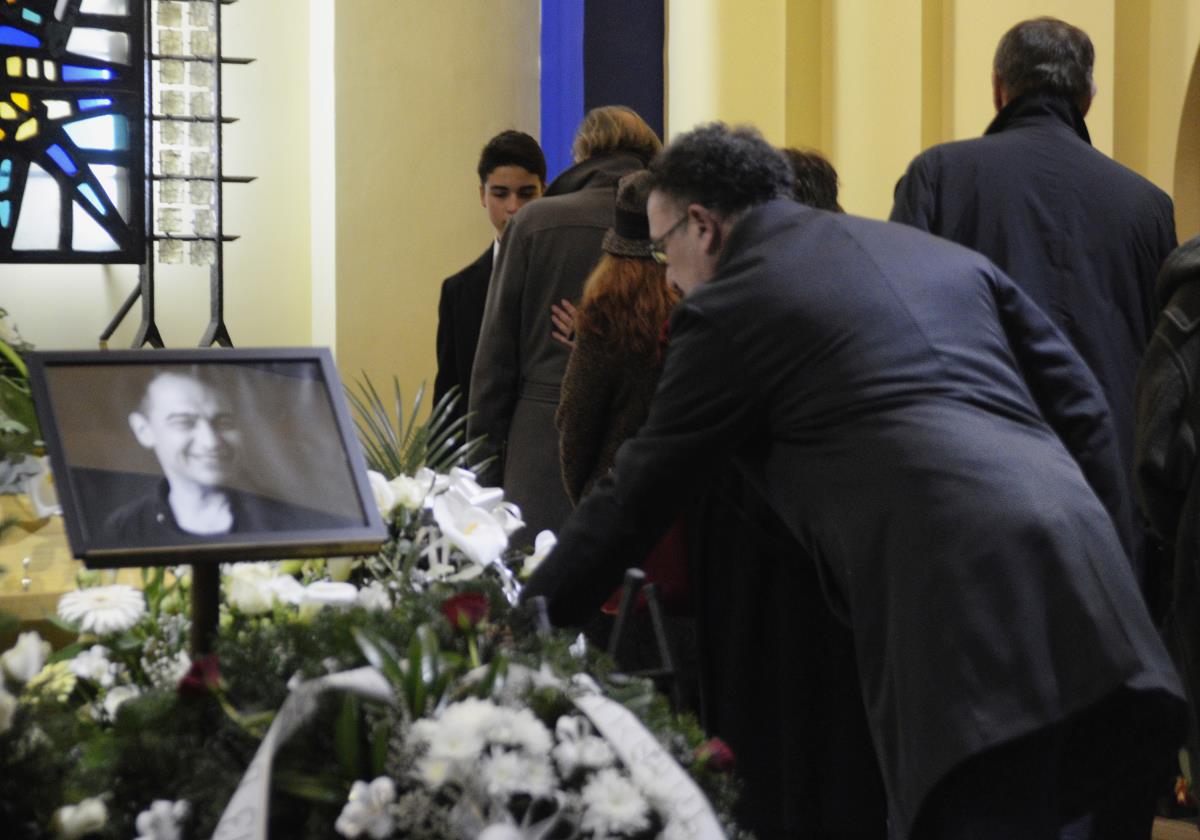 Ispraćaj za kremaciju Vlade Divljana održana je na Novom groblju