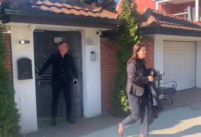 2025-03-06 09_29_58-WhatsApp.jpg