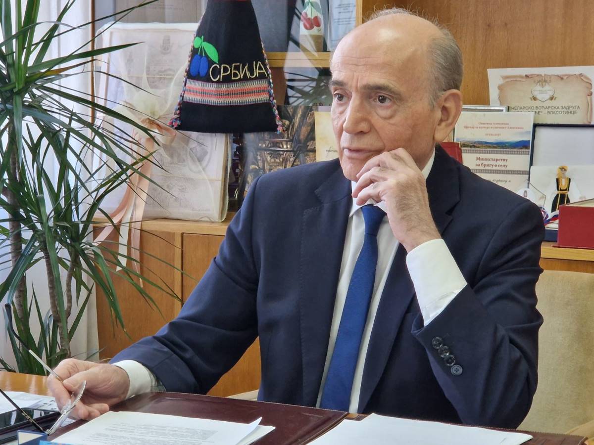 1- NASLOVNA foto Sasa Vujic.jpg