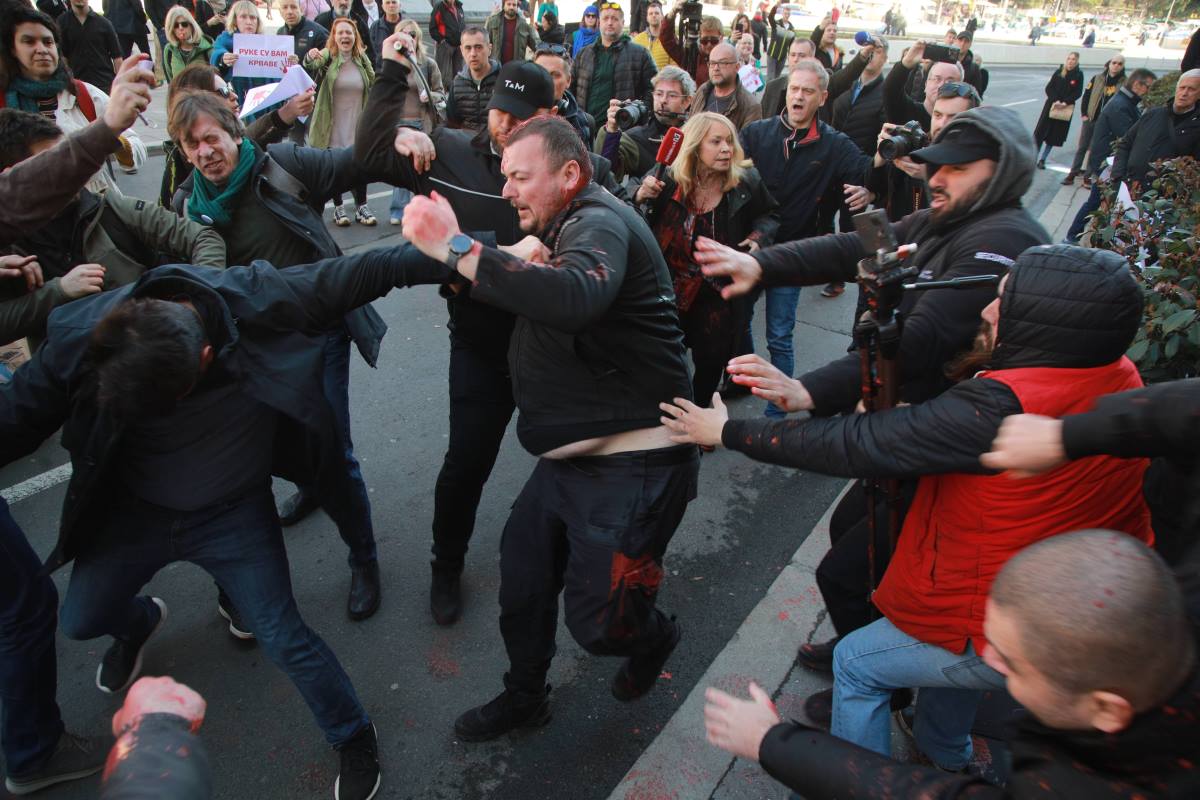 x11 Beta Milos Miskov.jpg