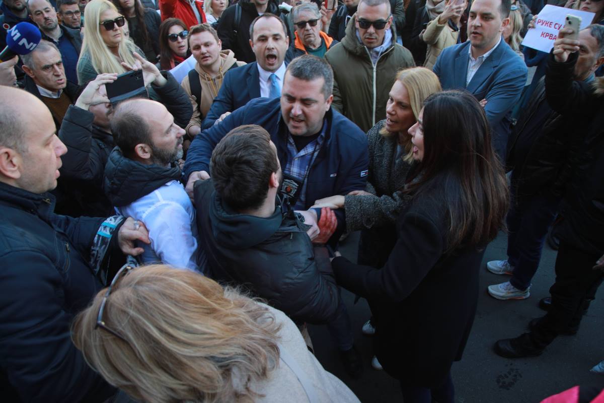 x08 Beta Milos Miskov.jpg