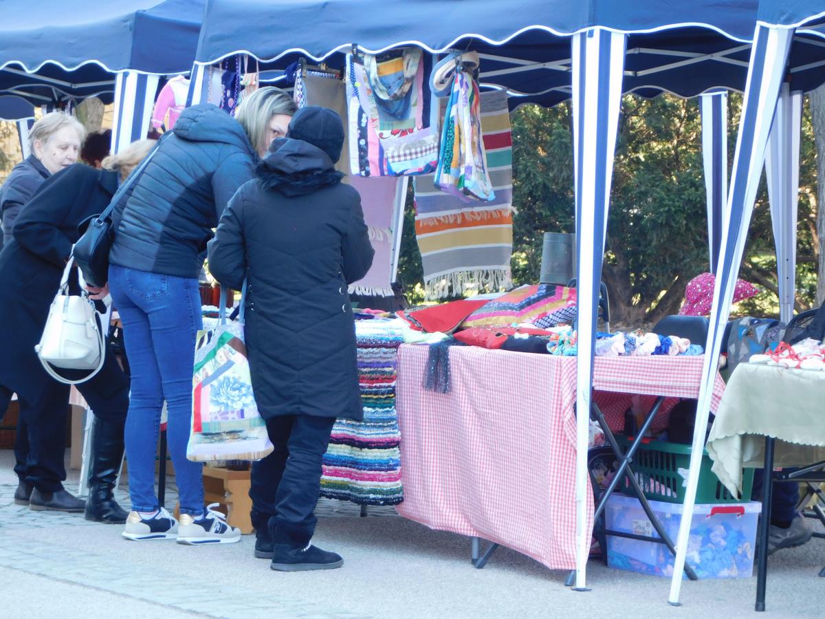 LOZNICA -Bogata ponuda.jpg