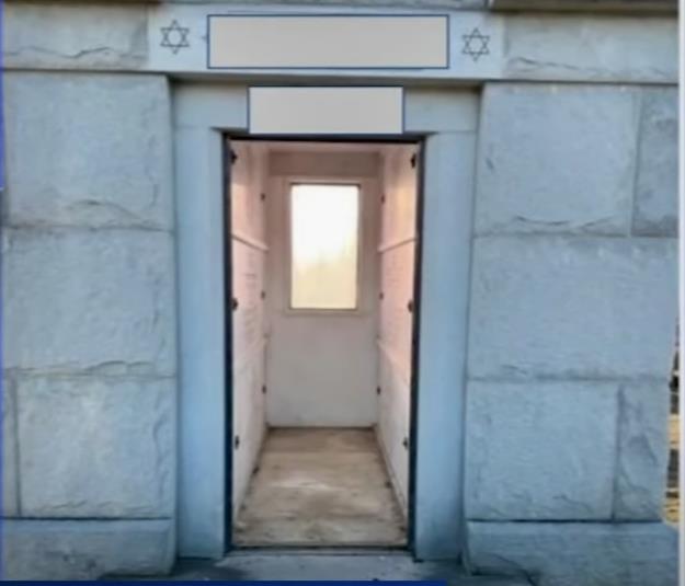 Ukradena vrata sa kapele 2.png