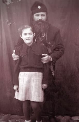 Nikola Kalabić sa ćerkom.jpg