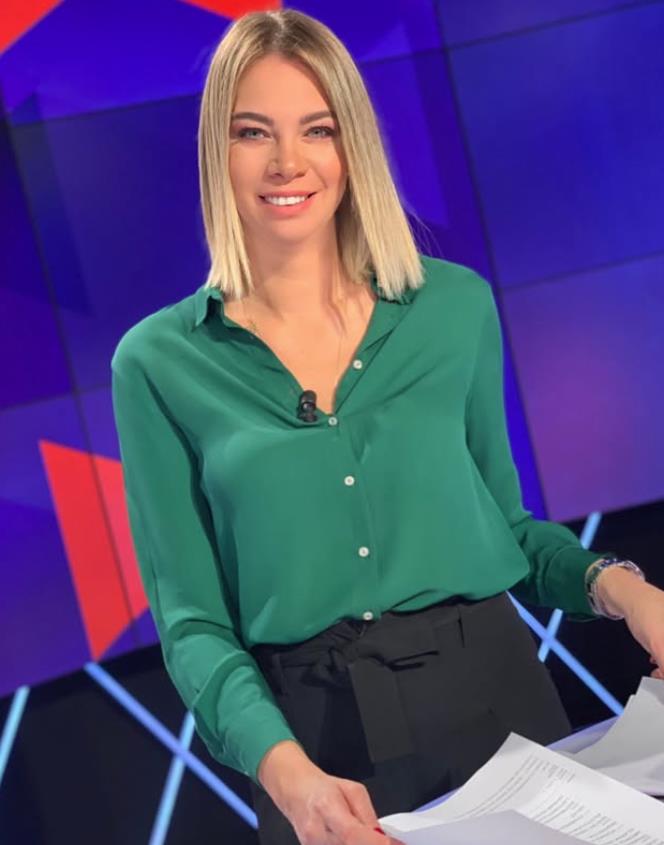 Refija Roksan 10.png