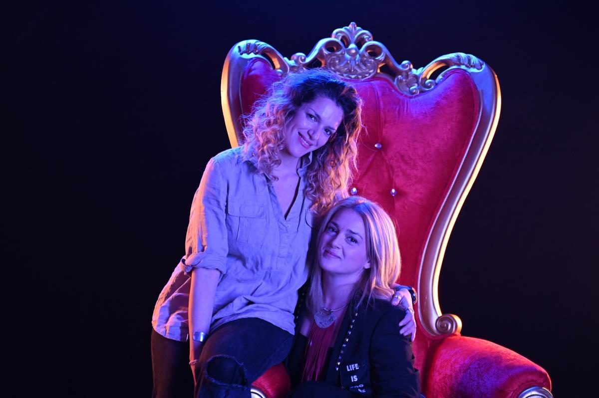 Visočanstvo Zoe Kida i Milica Janevski  foto Nemanja Pavlović.jpg