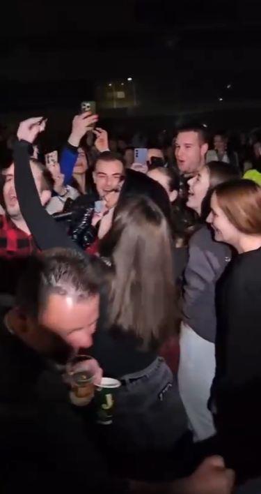 2025-03-09 09_47_57-(1) WhatsApp.jpg