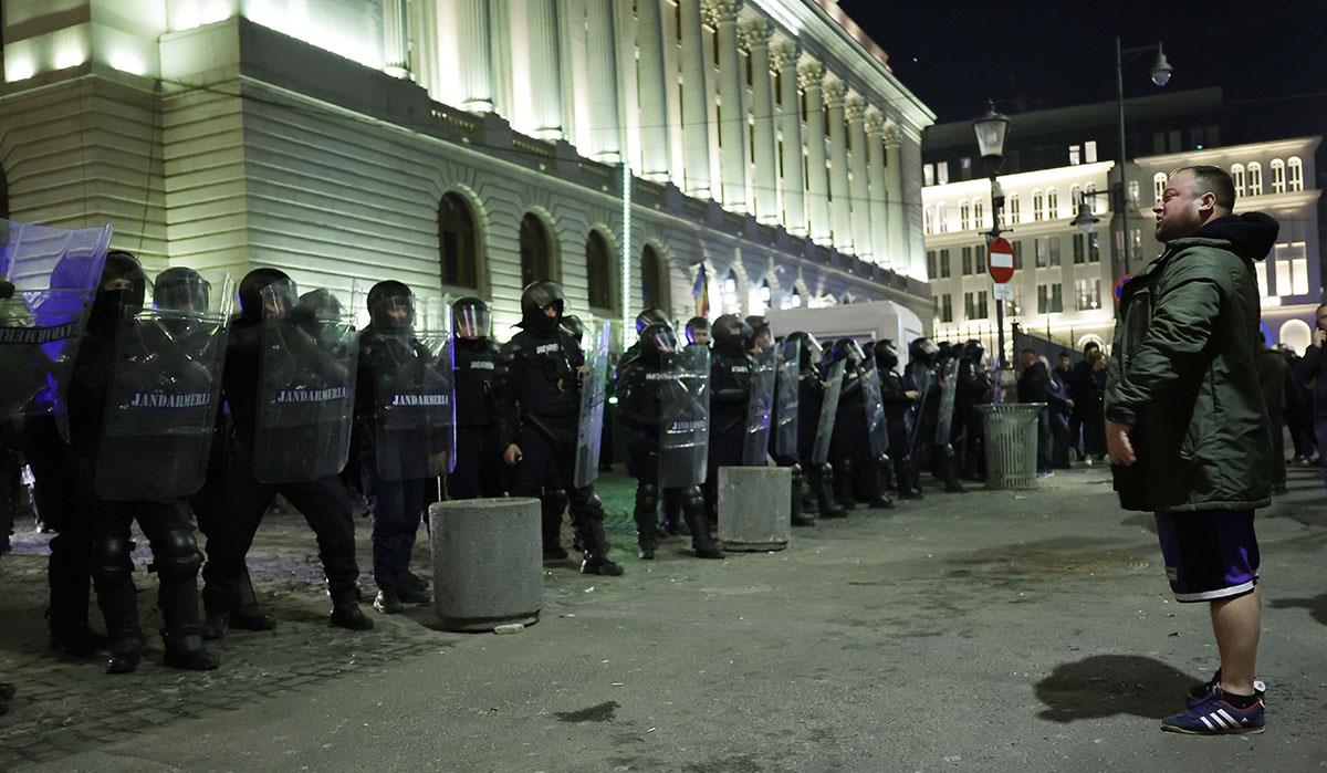 x EPA Robert Ghement.jpg