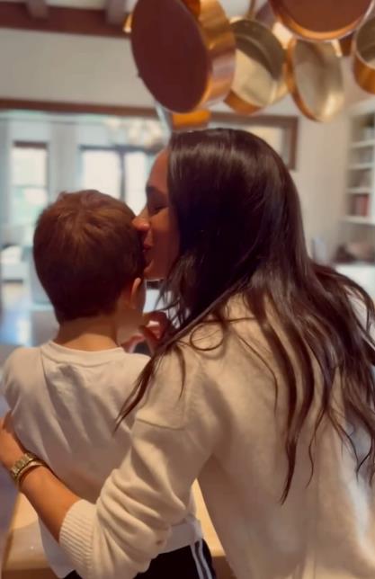 Megan Markl sa sinom Arčijem