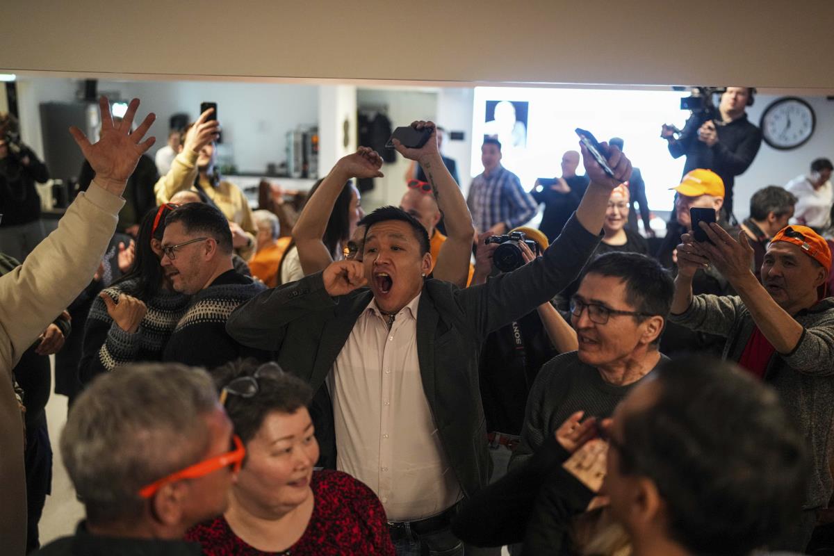 iybori05 AP Evgeniy Maloletka.jpg