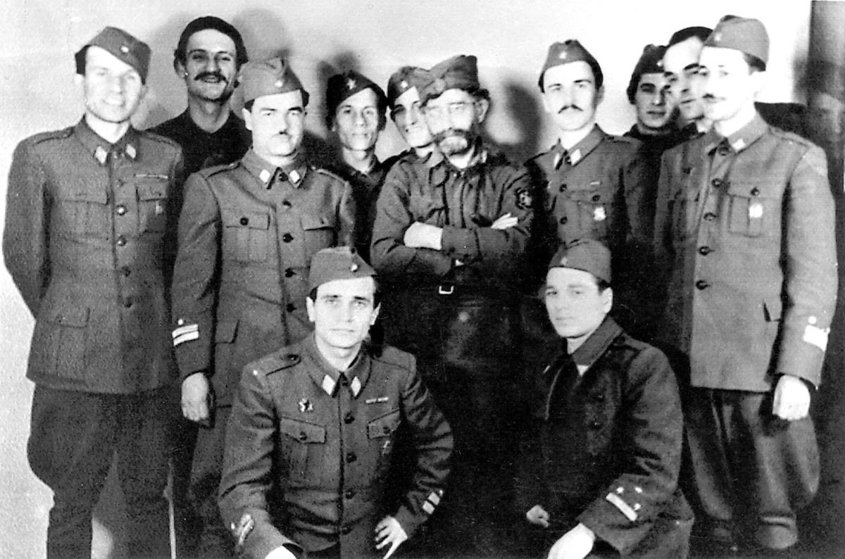 Pripadnici Ozne sa uhapšenim Dražom