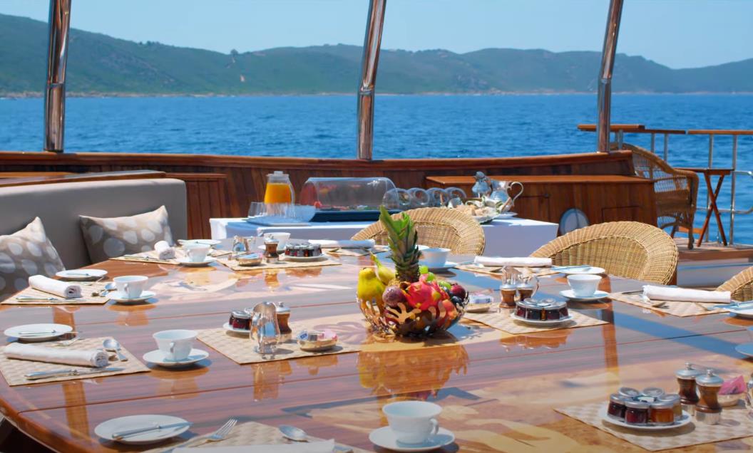 jahta Christina O foto youtube (11).png