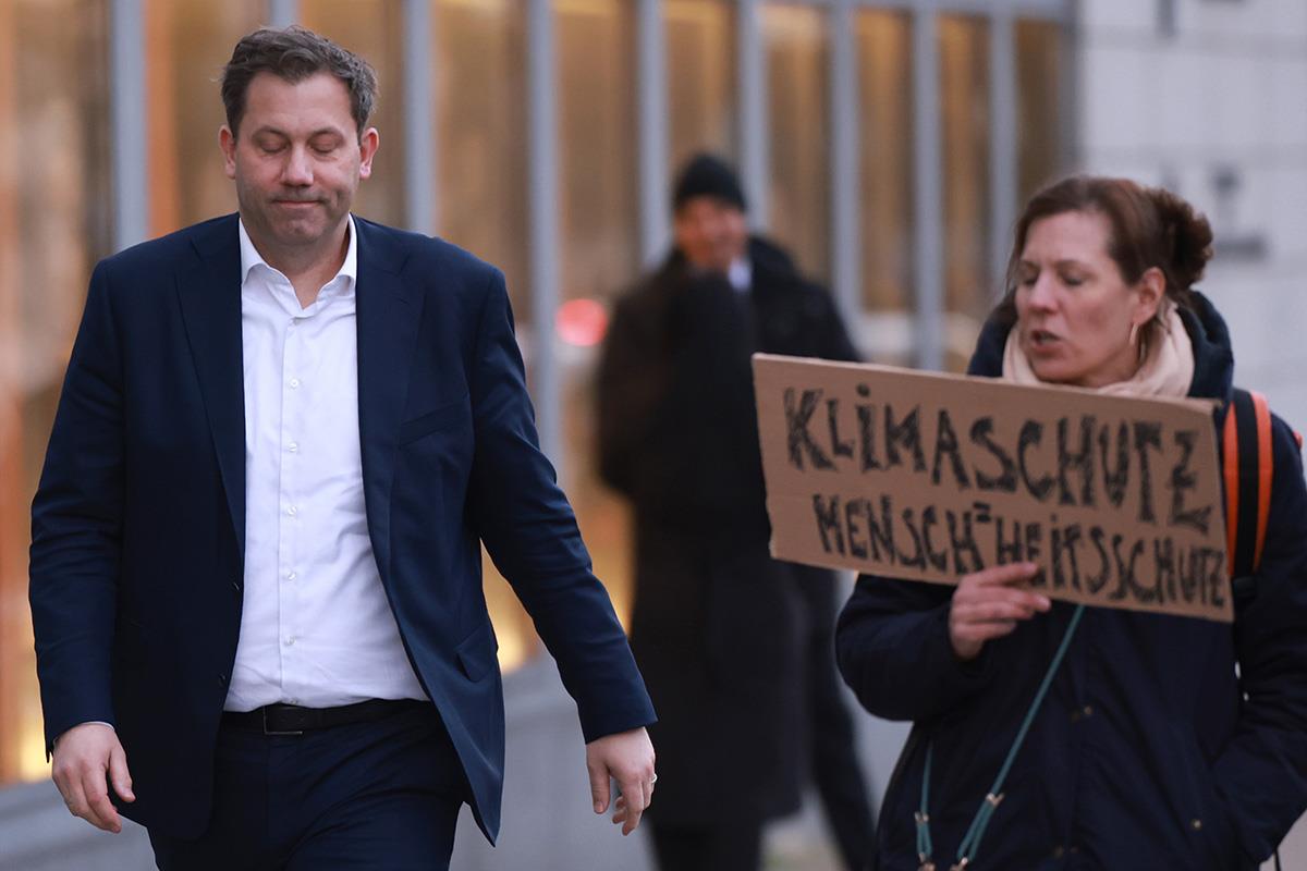 x10 EPA Clemens Bilan.jpg