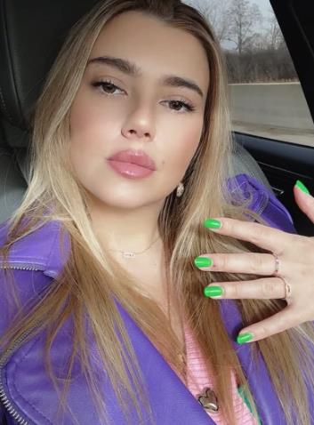 KIJA KOCKAR KRIJE DEČKA U AMERICI! Pobednica Zadruge kupila prsten od 7.000 evra, otkrila odakle joj novac!  Pomenula i bivšeg muža Slobu Radanovića