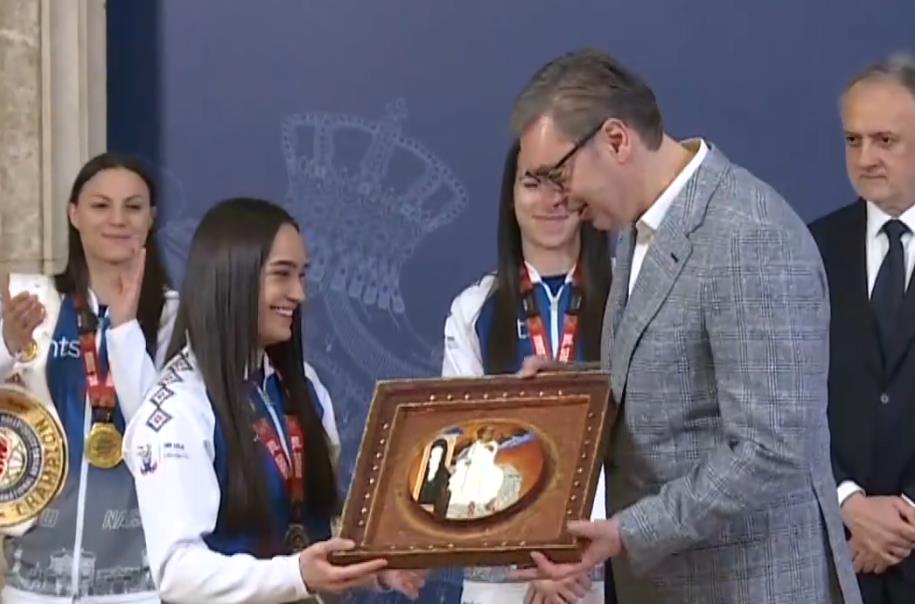 2025-03-19 10_18_45-EON - Kanali.png