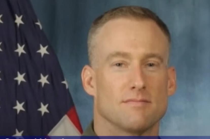 Pilot potpukovnik Dejl Zelko 2.png