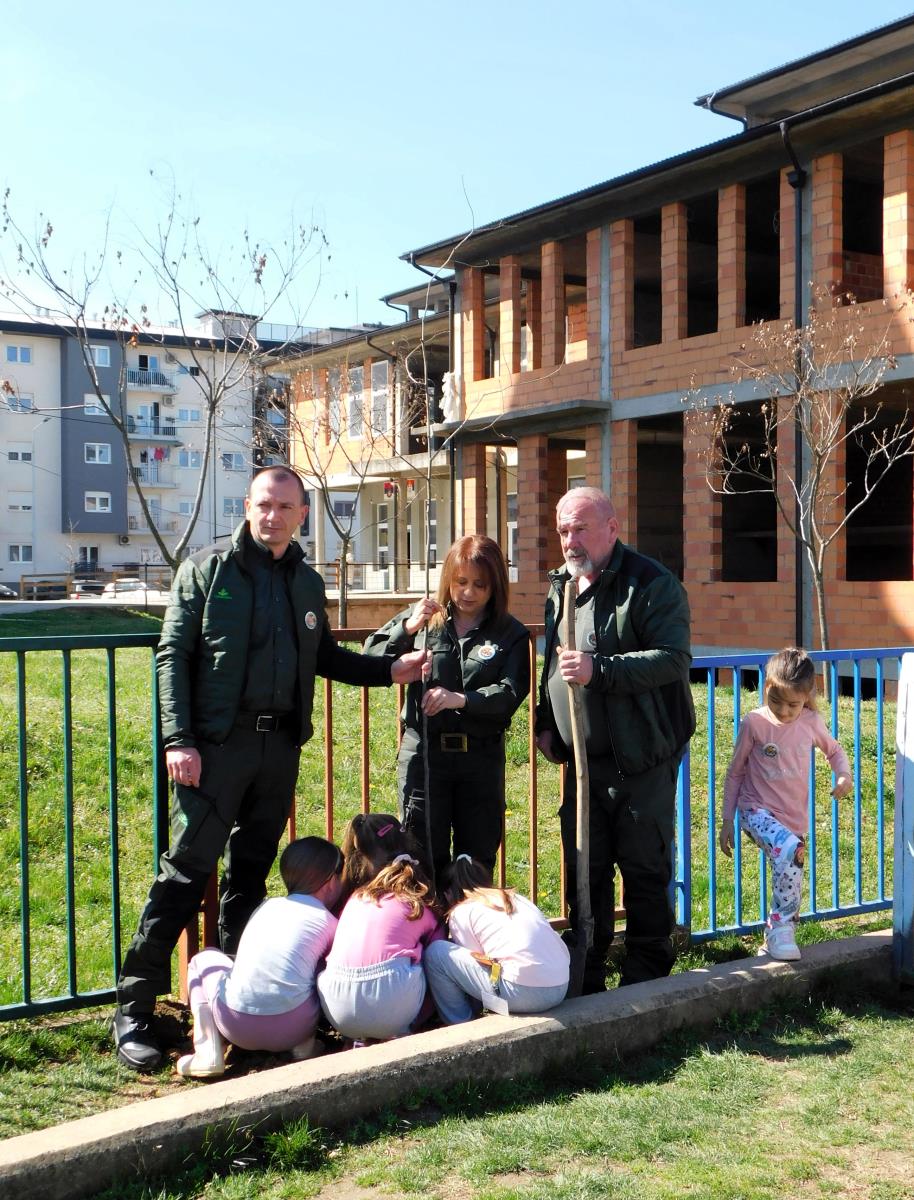 LOZNICA - Sedam sadnica u Čaroliji.JPG