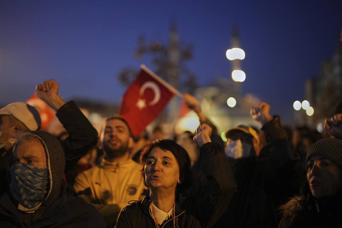 x AP Emrah Gurel.jpg