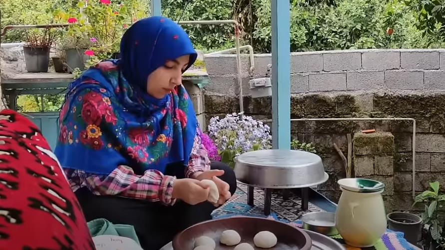 sara spava sa svekrvom i mužem 7.png