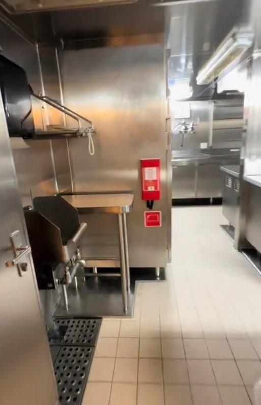 privatna kuhinja.jpg