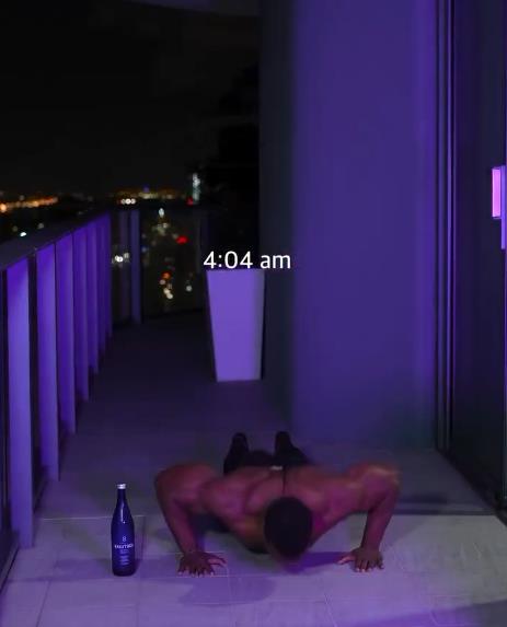 Ešton Hol jutarnja rutina foto X (3).png