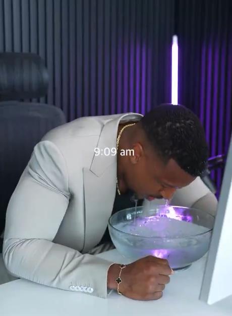 Ešton Hol jutarnja rutina foto X (12).png