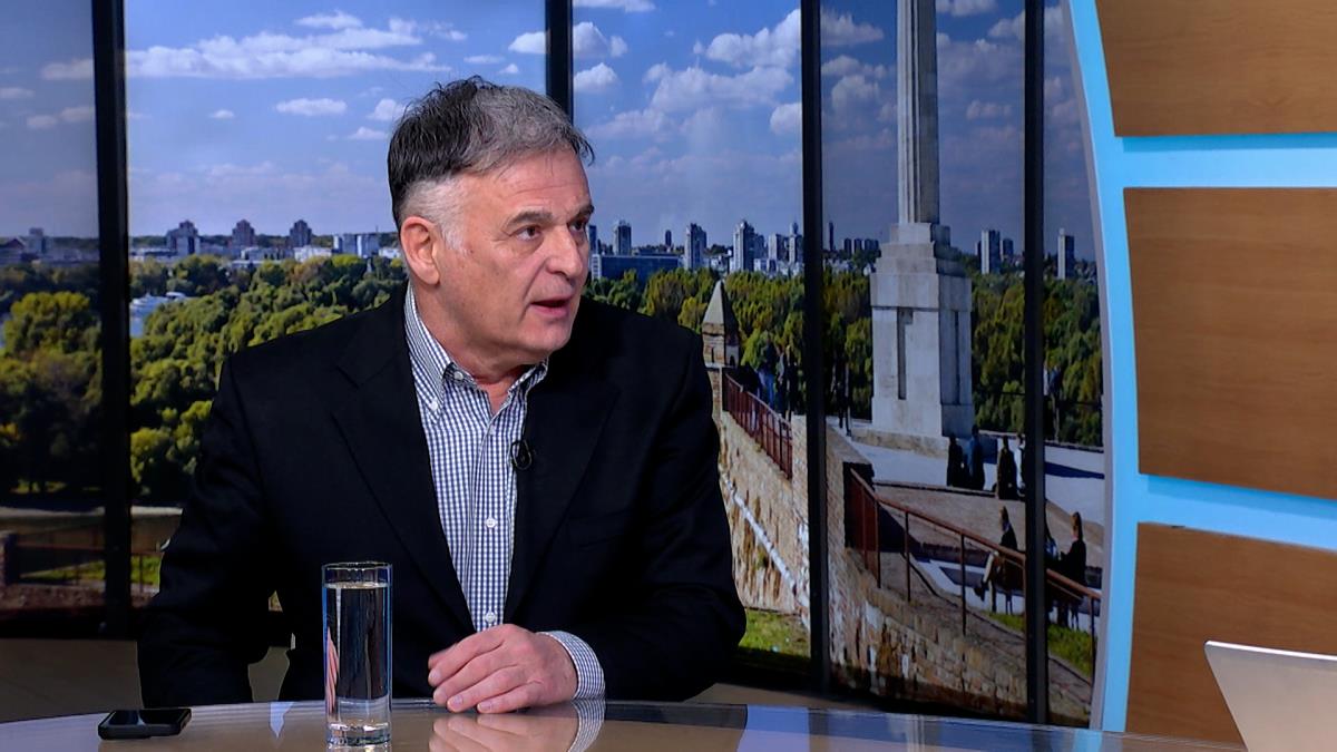 jutarnji clean.01_31_27_19.Still003.jpg