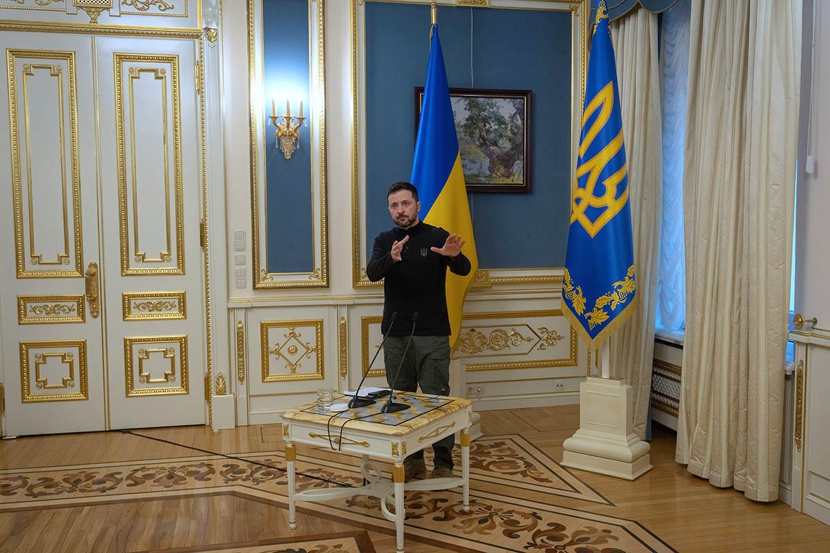 x07 AP Efrem Lukatsky.jpg