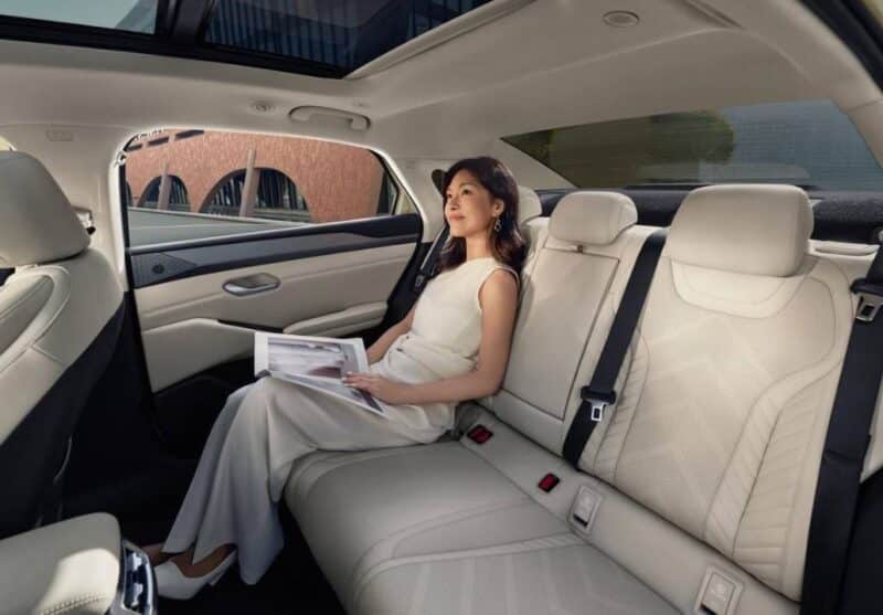 BYD Qin L EV (6).jpg