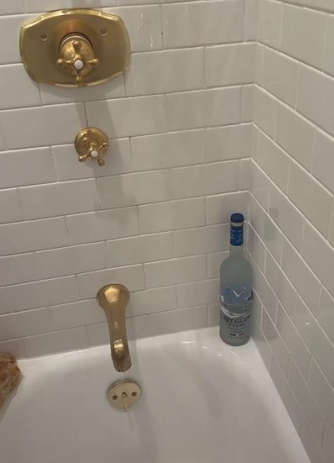 Kupatilo Benija Blanka 1.jpg