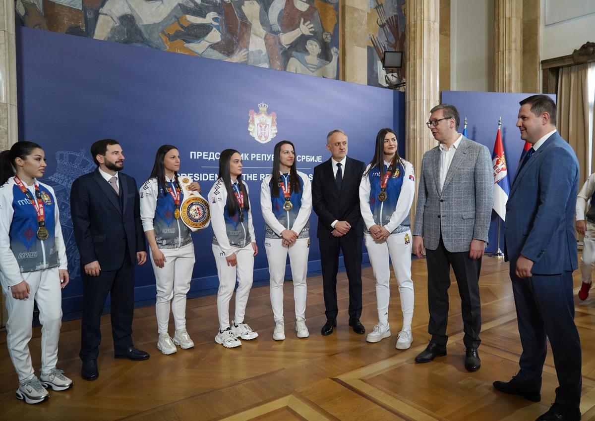 prijem za srpske bokserke nakon SP u Nisu.jpg