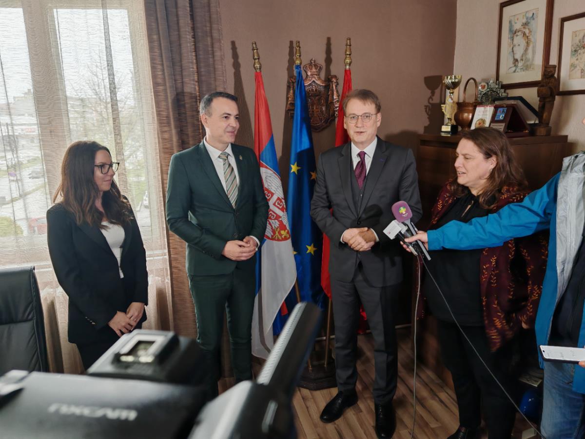 Ambasador Turske 4.png