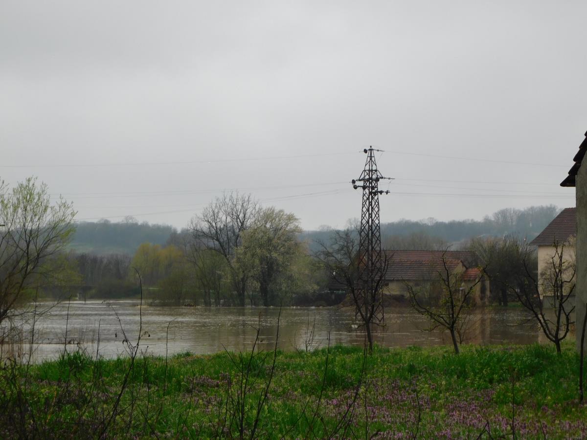 LOZNICA - KIša pada i sutra.JPG