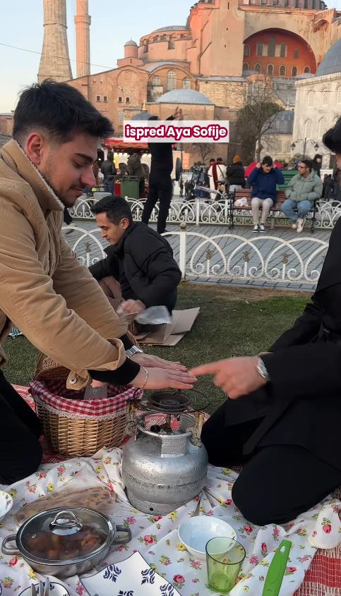 andjelija raicevic 10.png