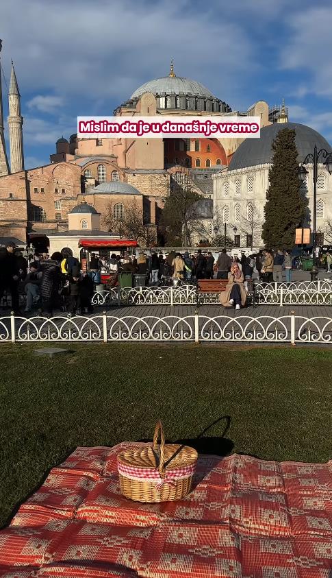 andjelija raicevic 4.png