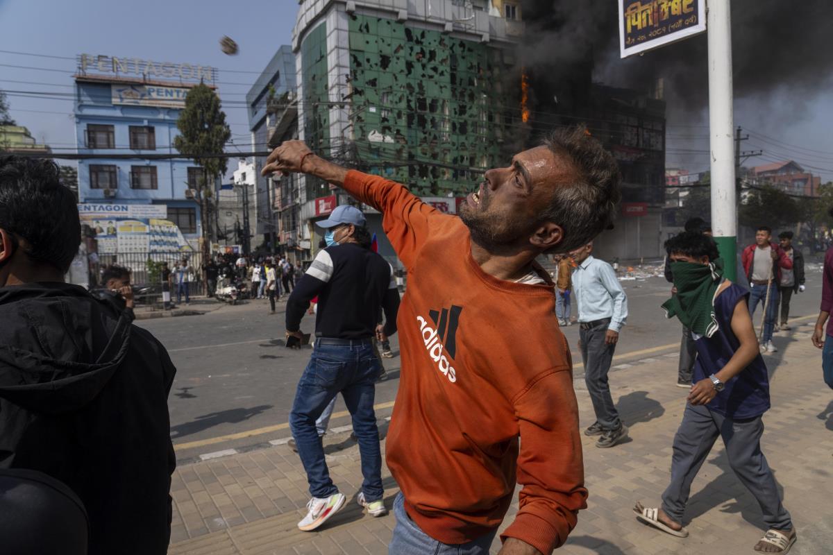 nepal01 AP Niranjan Shrestha.jpg