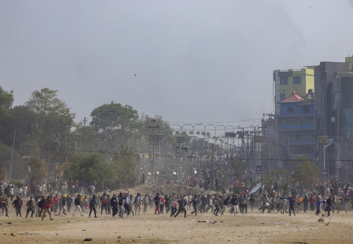 nepal04 EPA Narendra Shrestha.jpg