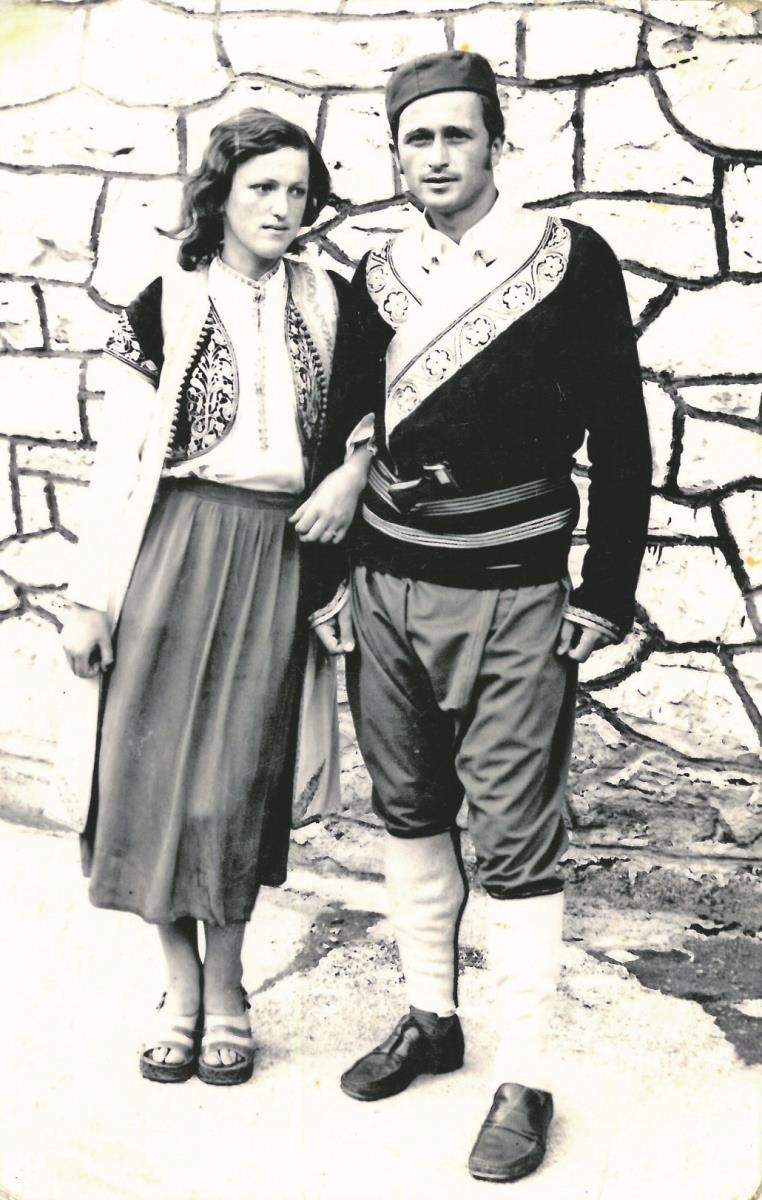 Dobrašin Jelić sa sestrom Milijanom Radević.jpg