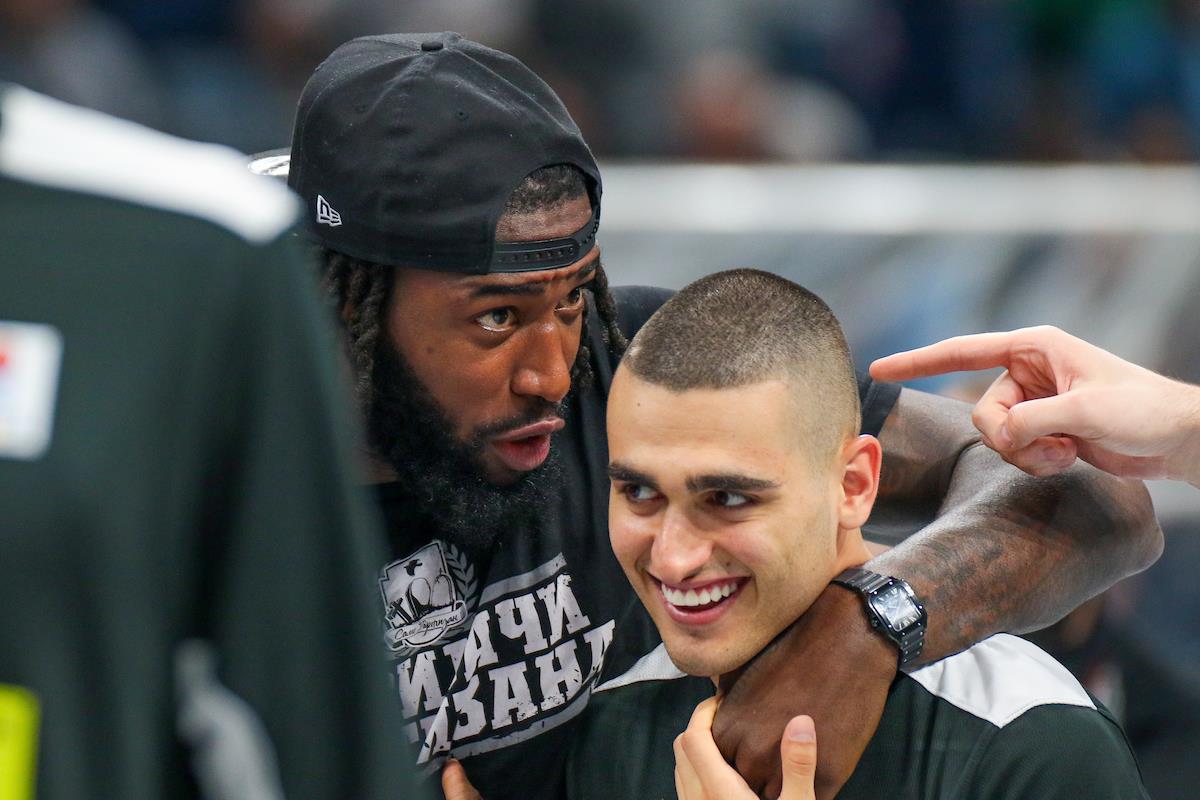 Veliki povratak - Jam Madar zapalio navijače