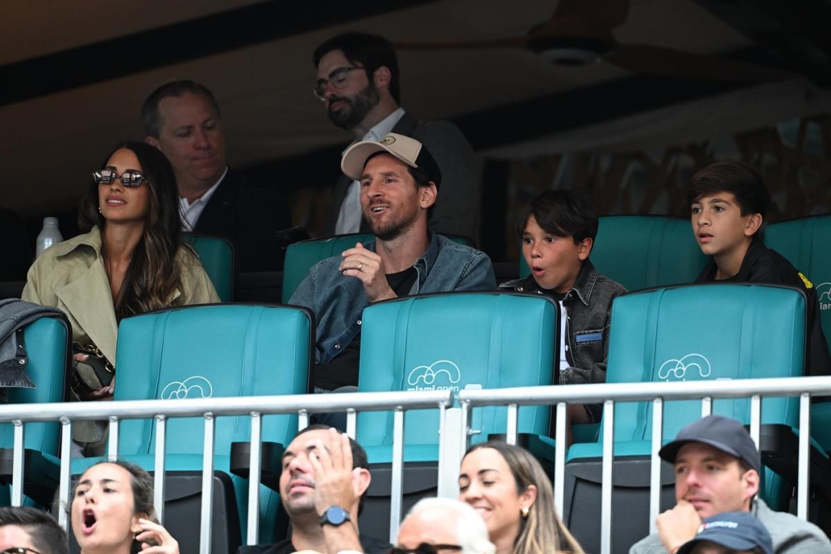 Pogledajte šta je Mesijev sin uradio dva minuta pre proslave posvećene Đokoviću