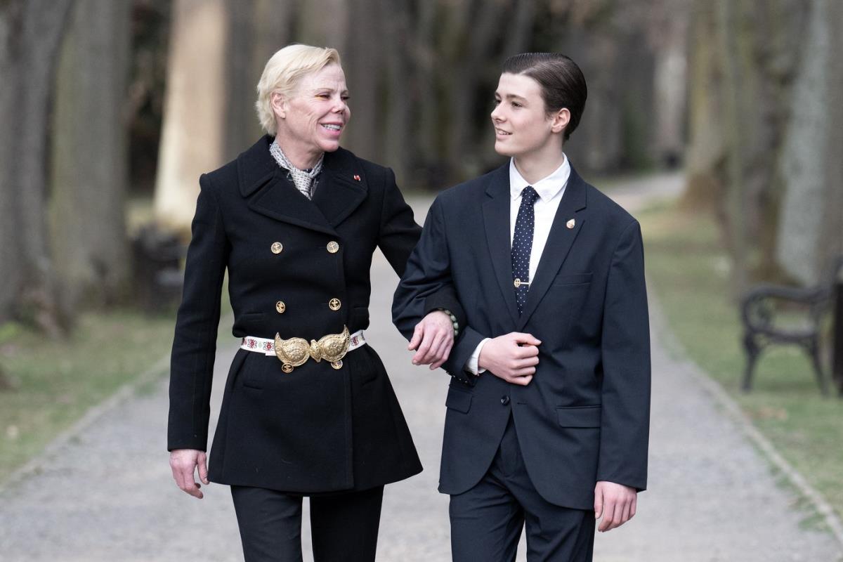 princeza Kalina sa sinom za njegov 18. rođendan