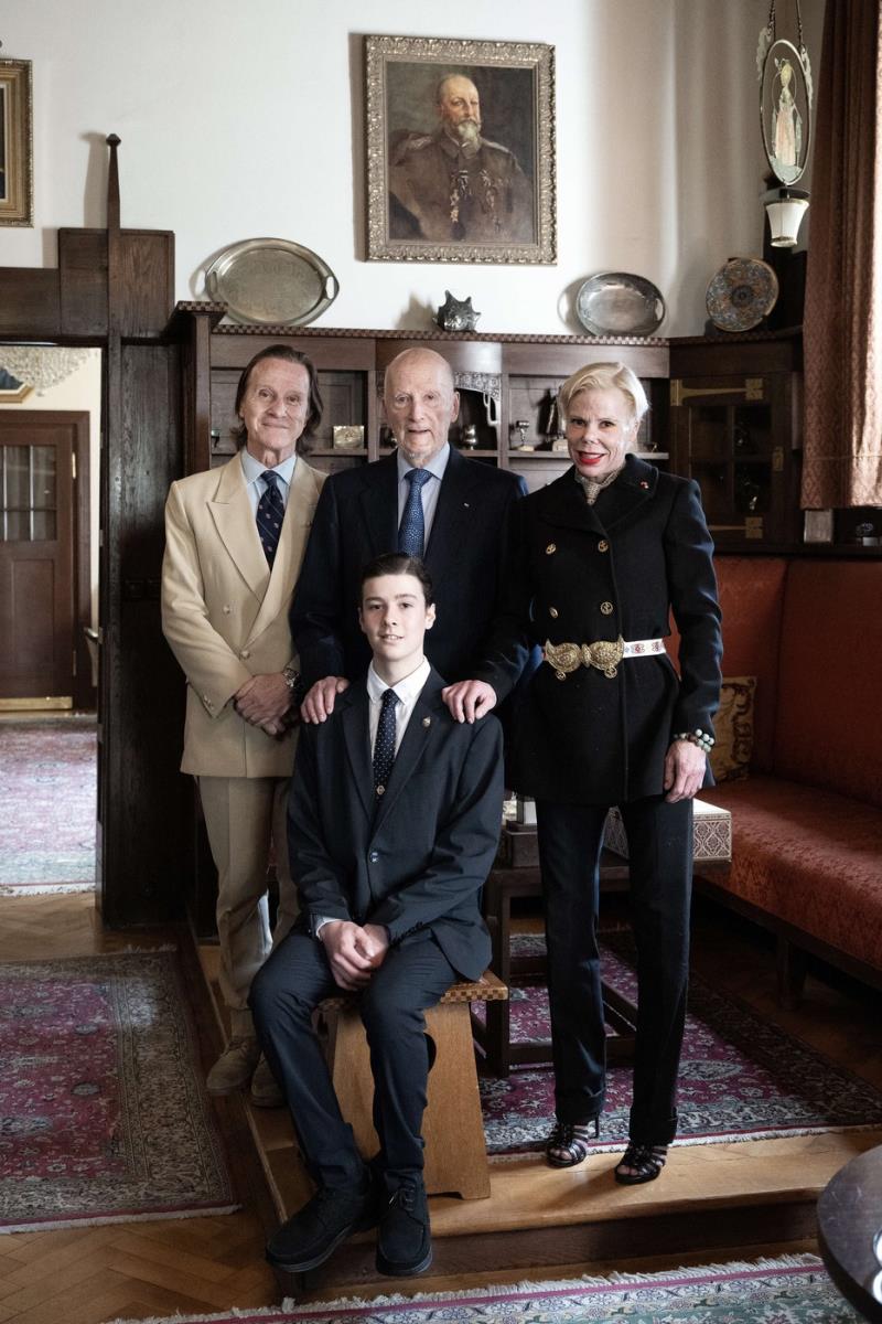 princeza Kalina sa sinom za njegov 18. rođendan