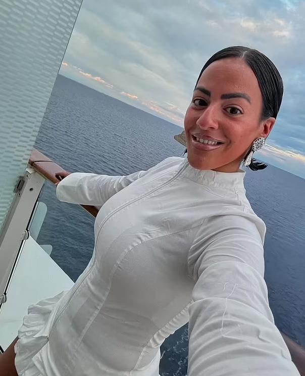 british-mother-daughters-eight-five-984188741_9ef209 copy.jpg