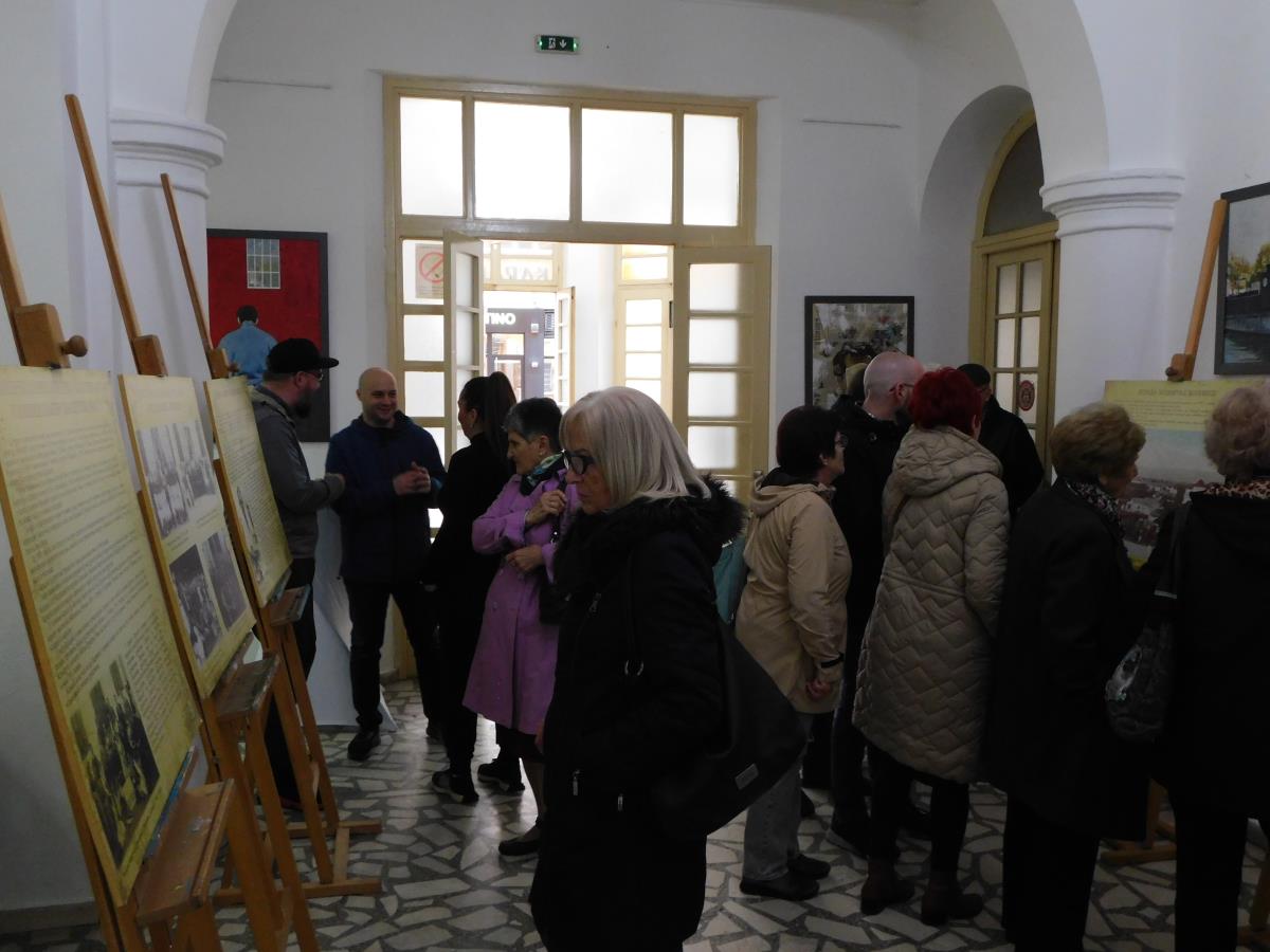 LOZNICA - Izložba o dr Marinu.JPG