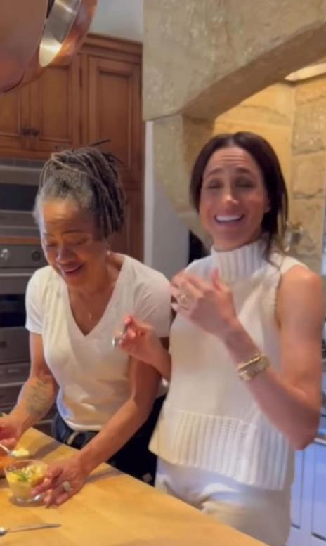 Kuhinja Megan Markl 5.jpg